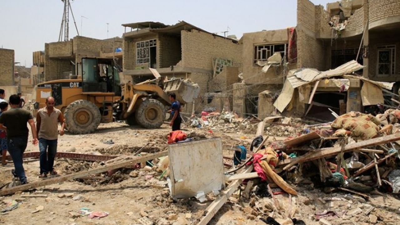 Bağdat'ta camiye intihar saldırısı: 10 ölü, 30 yaralı