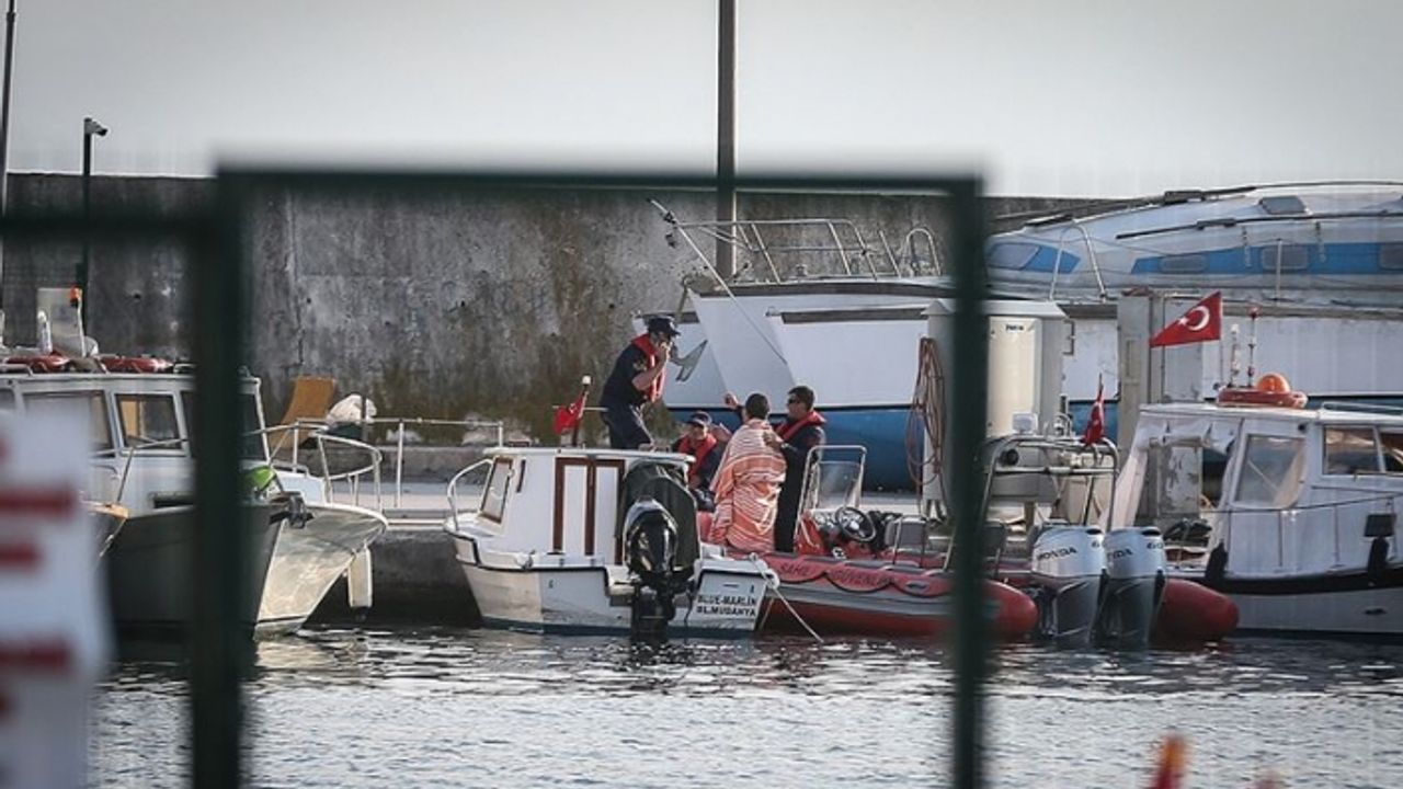 Bursa'da tekne arızası: 8 kişi kurtarıldı, 2 kişi kayıp