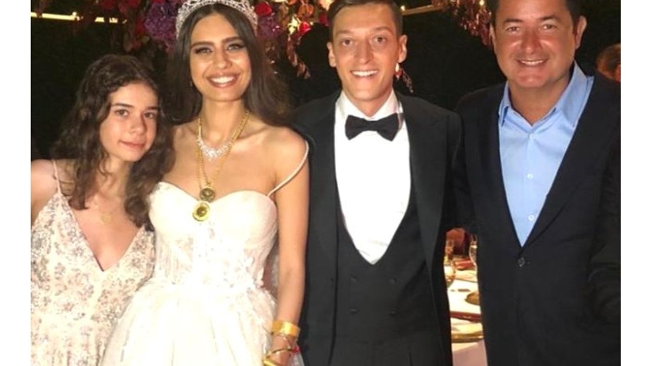 Mesut Özil'in düğününe Acun Ilıcalı'nın dansı damga vurdu