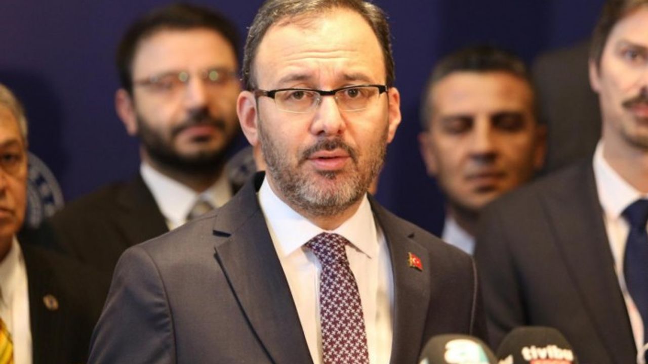 Spor Bakanı Kasapoğlu'ndan flaş açıklamalar: Maçlar seyircisiz mi oynanacak?
