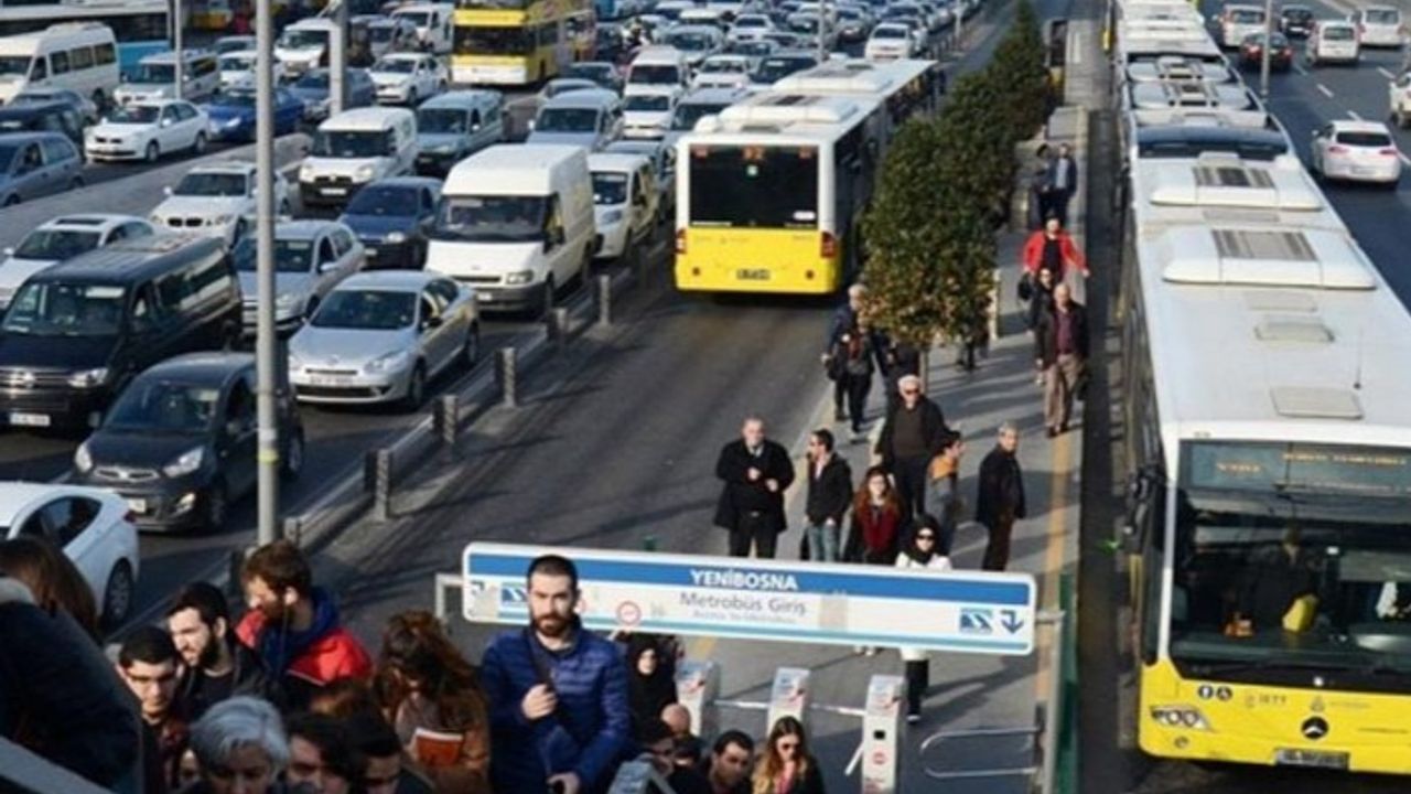 Sokağa çıkma yasağı sırasında İstanbul'da toplu taşıma nasıl olacak?