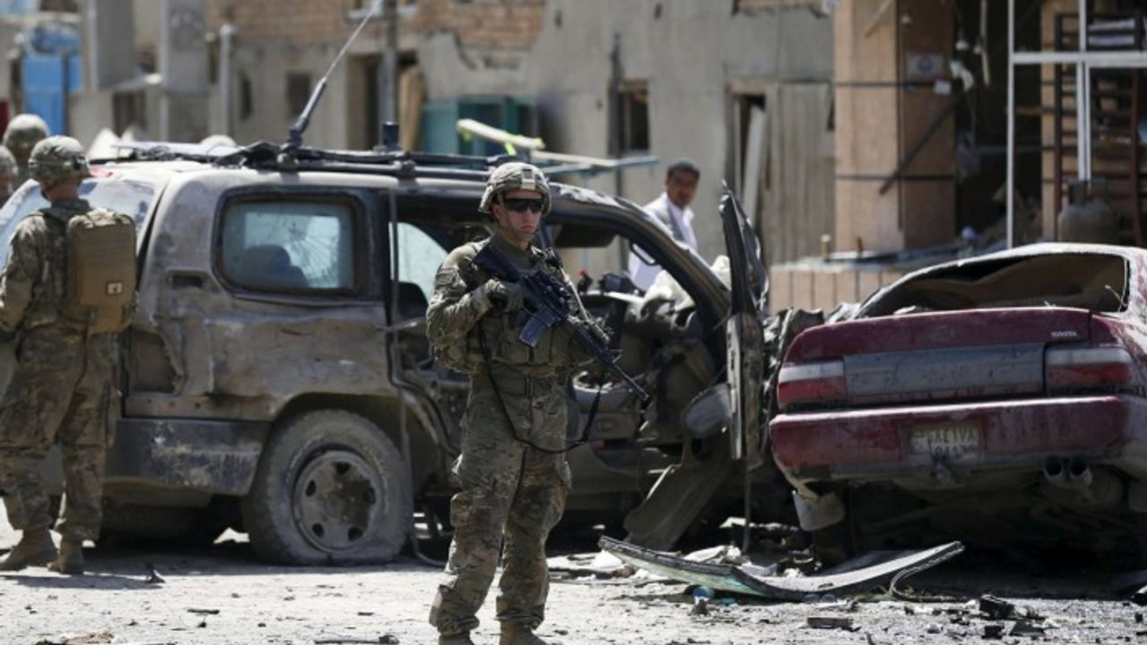 Afganistan'da bombalı saldırı: 6 polis öldü