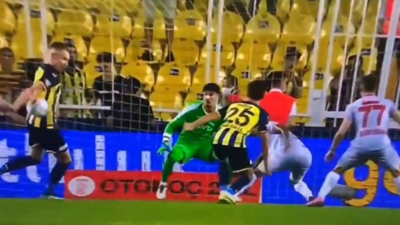 Fenerbahçe-Antalyaspor maçında penaltı var mıydı: Erman Toroğlu ve Ahmet Çakar'dan flaş yorumlar