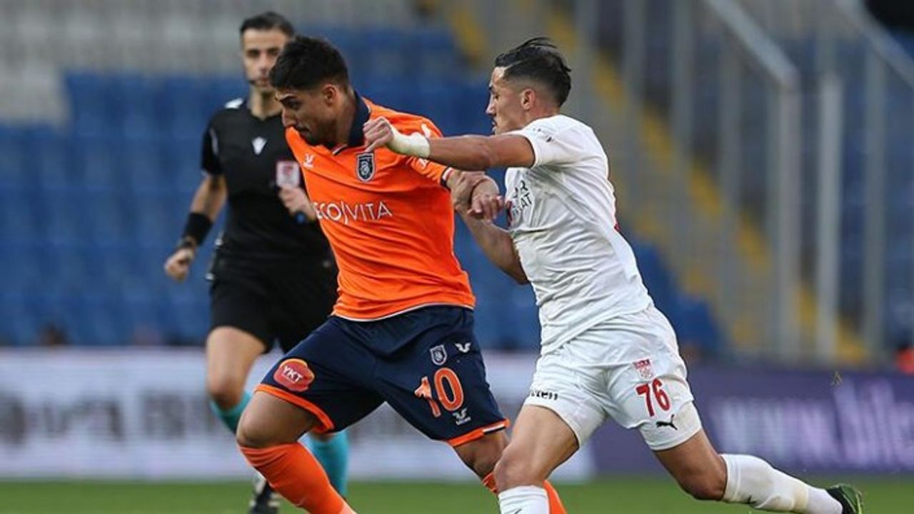 Başakşehir-Sivasspor: 3 gollü maçta tartışılan pozisyon!