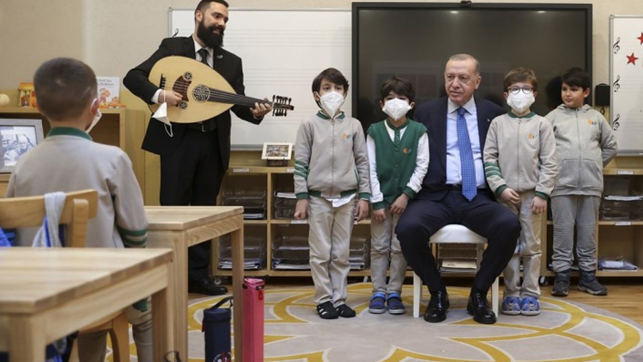 Cumhurbaşkanı Erdoğan, çocuklarla şarkı söyledi, Palet Türk Müziği İlkokulu'nun açılışını yaptı