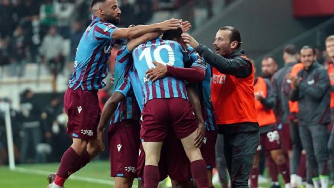 Dolmabahçe'de nefes kesen maç! Trabzonspor son dakika golüyle Beşiktaş'ı yıktı