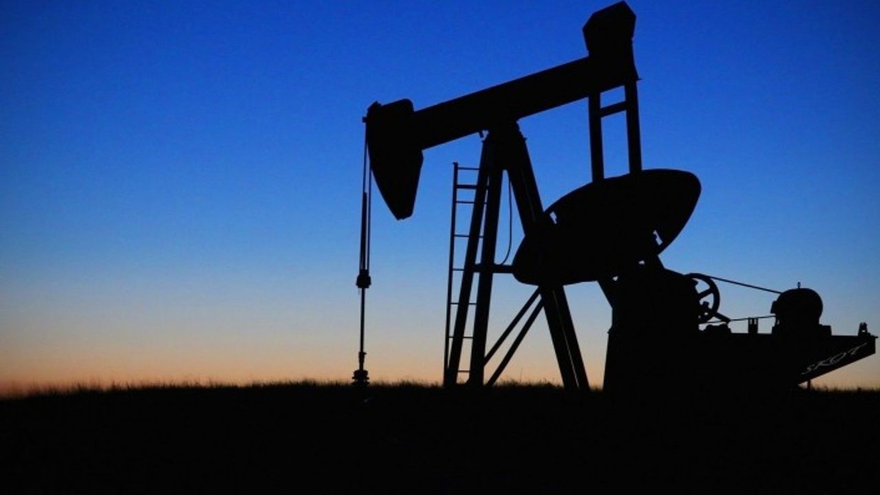 Petrol ürünleri ithalatı kasımda yüzde 19,9 arttı