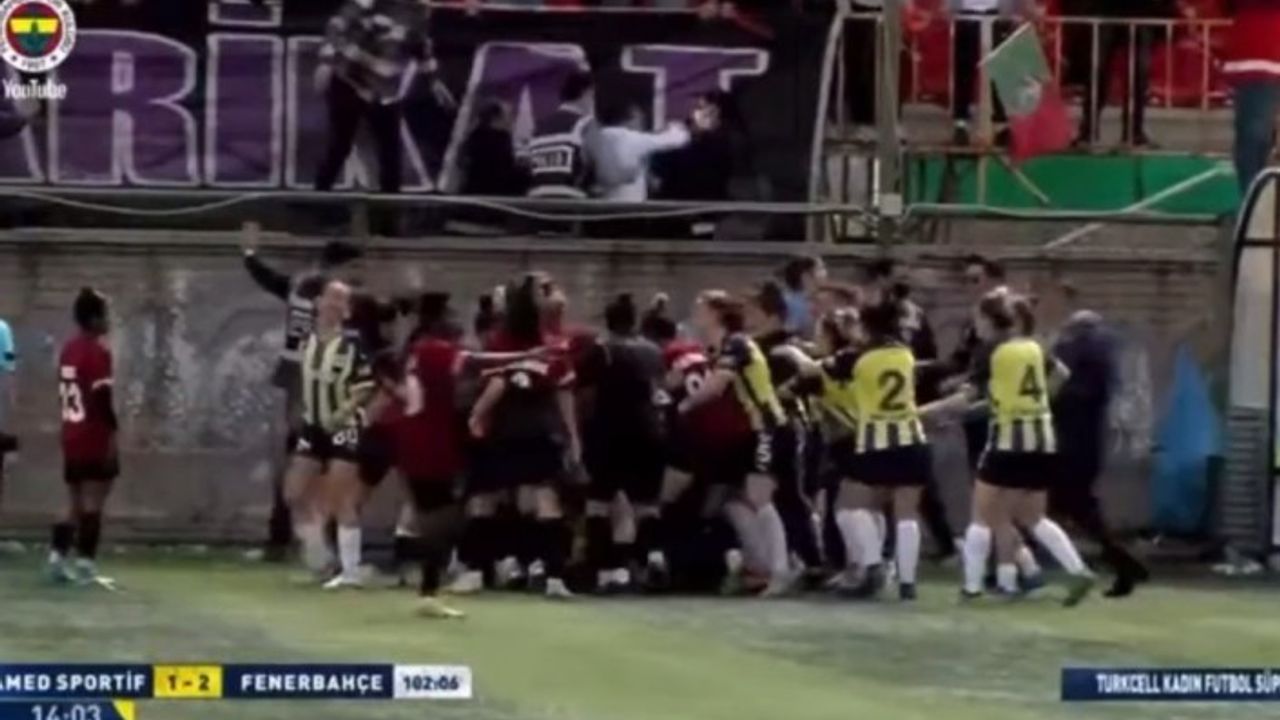 Kadınlar Futbol Ligi'nde Amed Sportif-Fenerbahçe maçında büyük kavga: Futbolcular tekme tokat birbirine girdi
