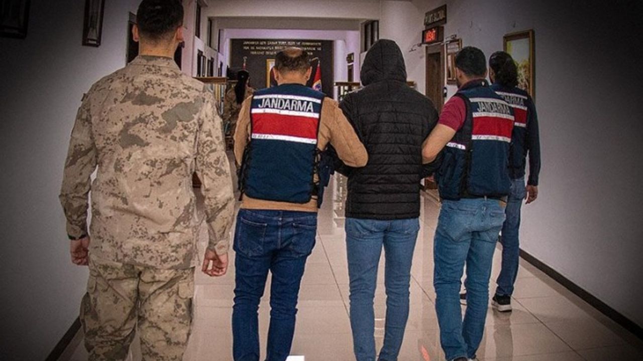 Terör örgütü FETÖ, DEAŞ ve PKK üyesi 31 şüpheli yakalandı