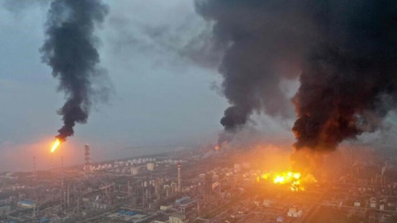 Çin petrokimya tesisinde dev patlamalar