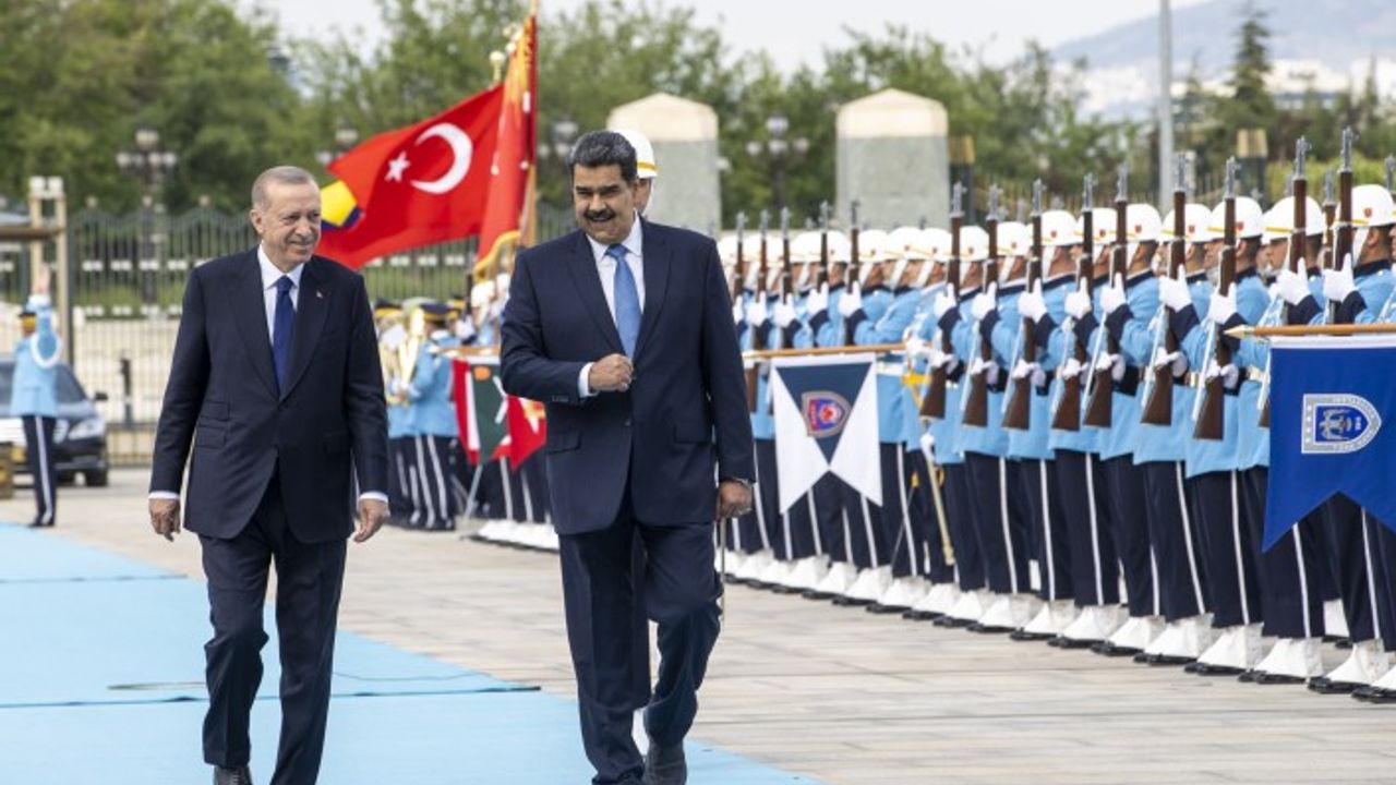 Cumhurbaşkanı Erdoğan, Venezuela Devlet Başkanı Maduro'yu resmi törenle karşıladı