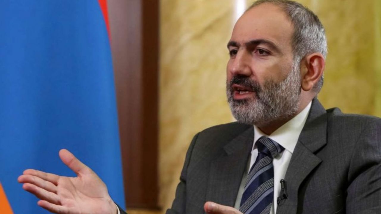 Ermenistan fena karıştı: Paşinyan'ın evini bastılar!