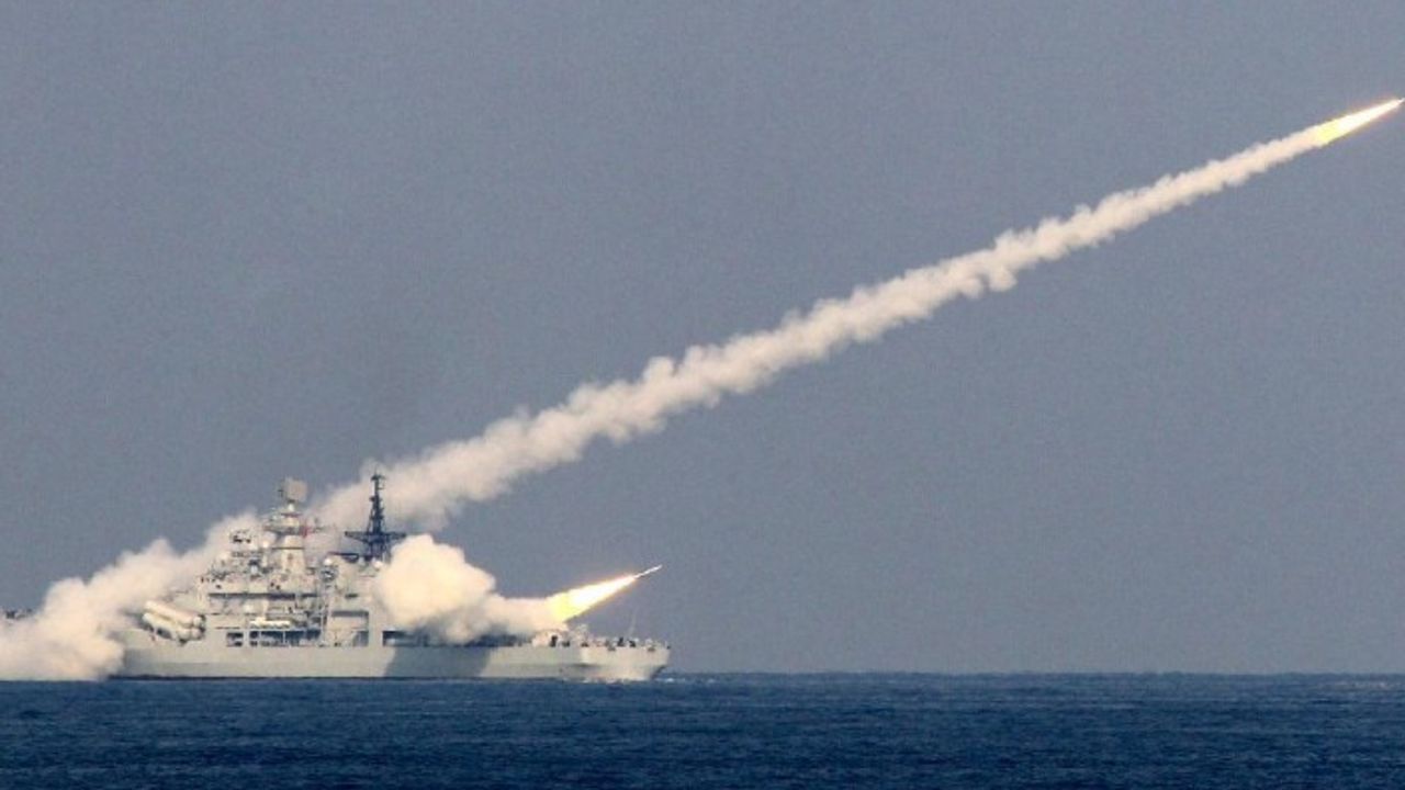 Putin dediğini yaptı, hipersonik füzelerle vurup yerle bir etti: ABD ve NATO şoke oldu