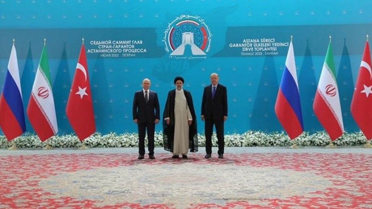 Tahran'daki Türkiye-Rusya-İran Üçlü Liderler Zirvesi, Rus medyasında geniş yer buldu