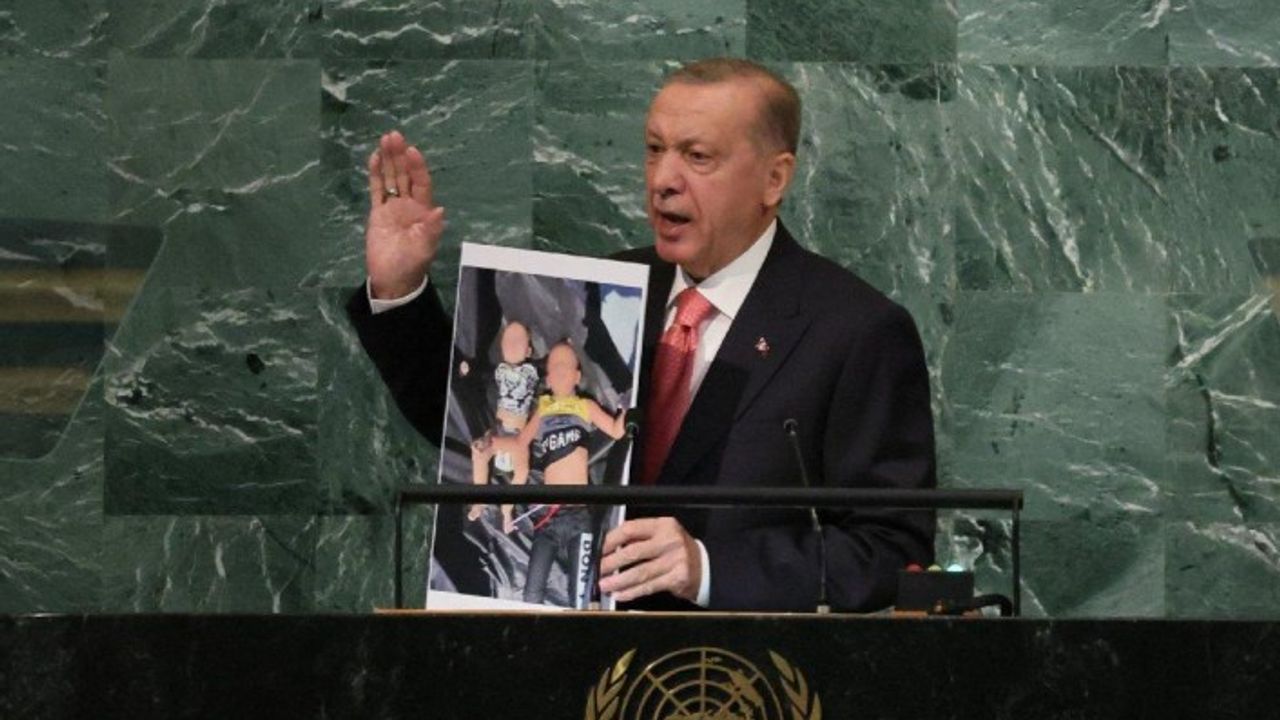 Avrupa basınında Türkiye geniş yer buldu: Cumhurbaşkanı  Erdoğan'a büyük övgü