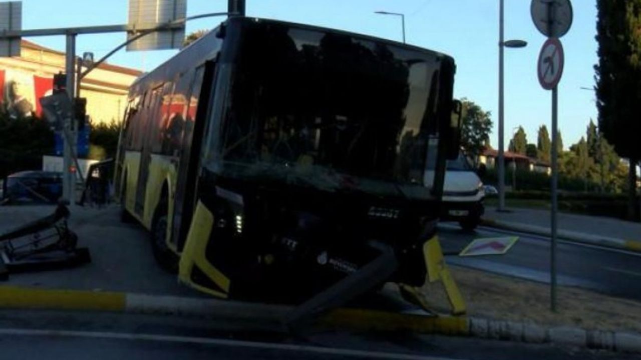 Yine İETT otobüsü yine kaza!