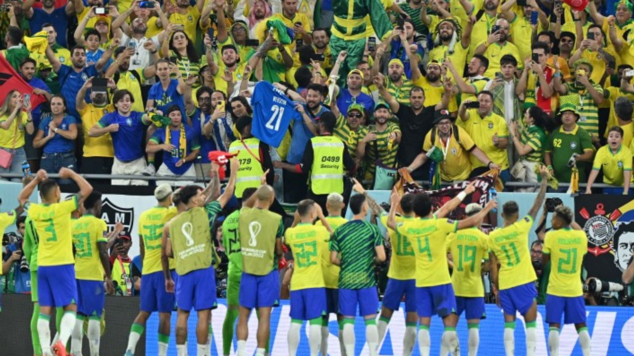 İsviçre'yi yenen Brezilya Dünya Kupası'nda son 16 turuna yükseldi