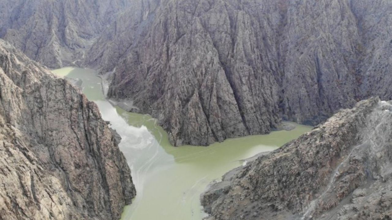 Yusufeli Barajı'nda sular yükselmeye başladı