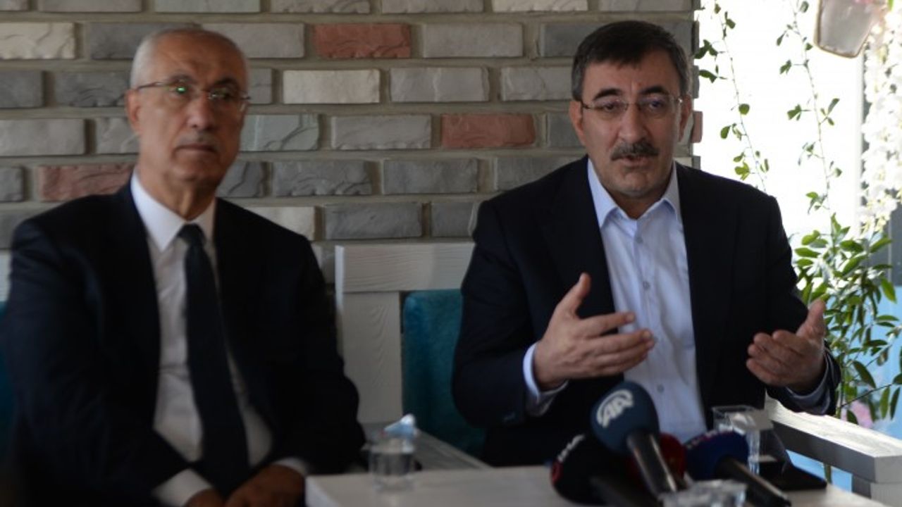 AK Partili Cevdet Yılmaz'dan Türkiye ekonomisiyle ilgili flaş yorum