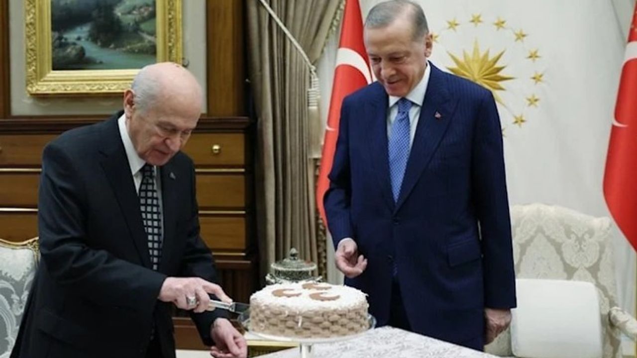 Erdoğan ve Bahçeli pasta kesti: Bakın neden?