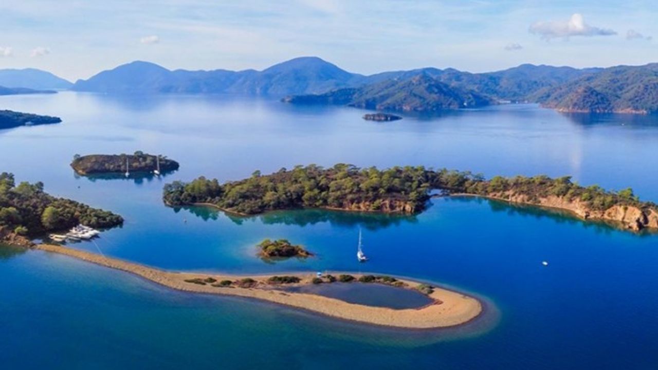 Muğla'nın mavi tur rotasındaki adalarının "kesin korunacak hassas alan" ilan edilmesi sevinçle karşılandı