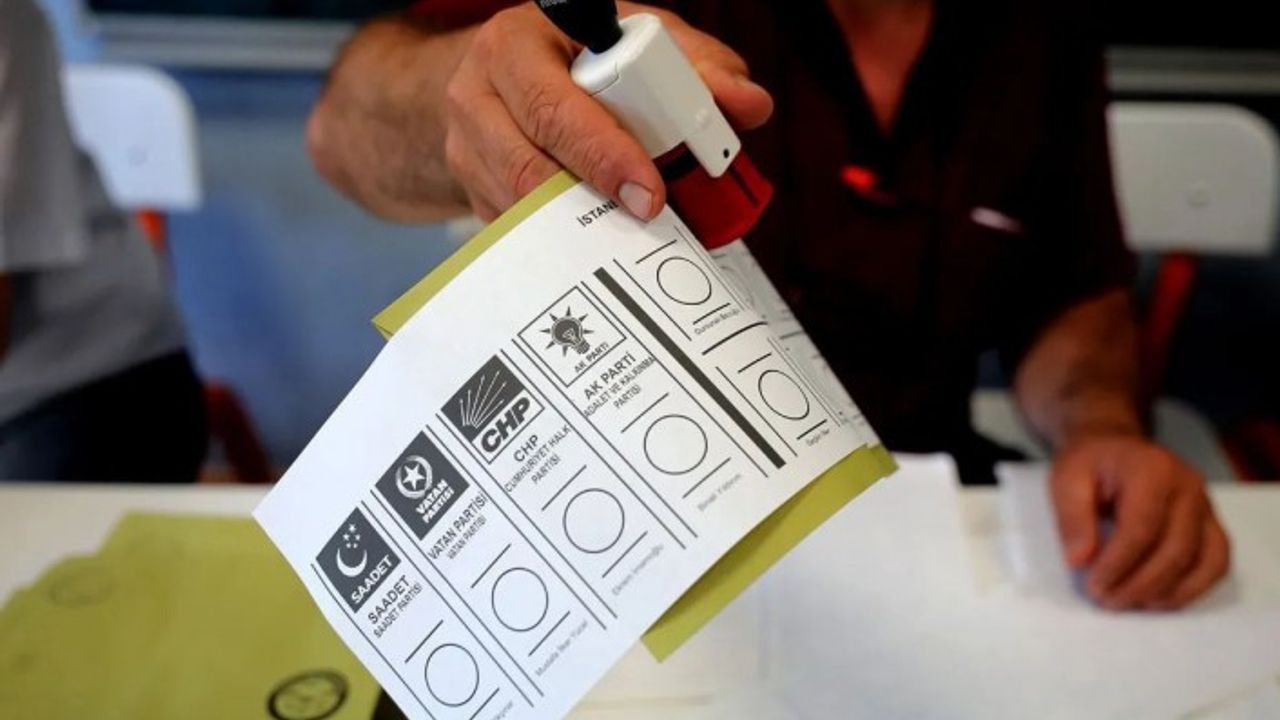 Son seçim anketinden flaş sonuçlar: Erdoğan'ın oyu ne? Hangi lider sıçrama yaptı? Hangi parti önde