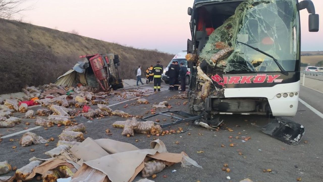 Tekirdağ'da otobüsle kamyon çarpıştı: Seyfi Özcan öldü