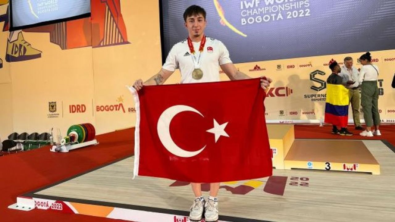 Yusuf Fehmi Genç dünya şampiyonu 