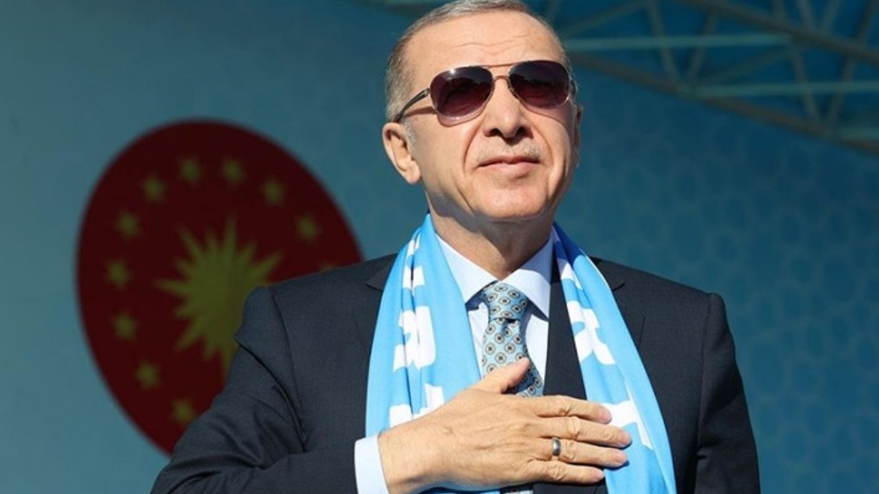Cumhurbaşkanı Erdoğan: Çılgın Türkler yürür, bunu bilesin