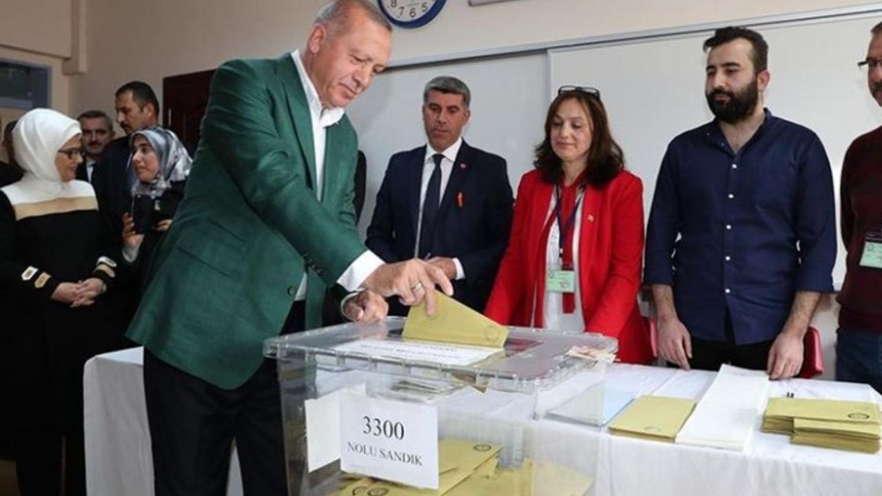 Erdoğan'ın erken seçim sinyali sonrası AK Parti'den bir çıkış daha