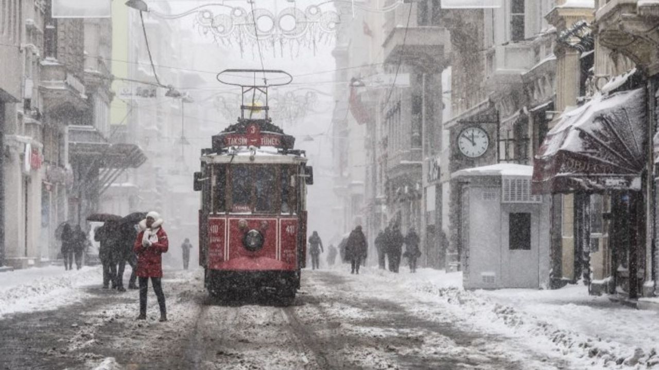 Turuncu kodlu uyarı! İstanbul için beklenen kar geliyor: Meteoroloji tarih verdi