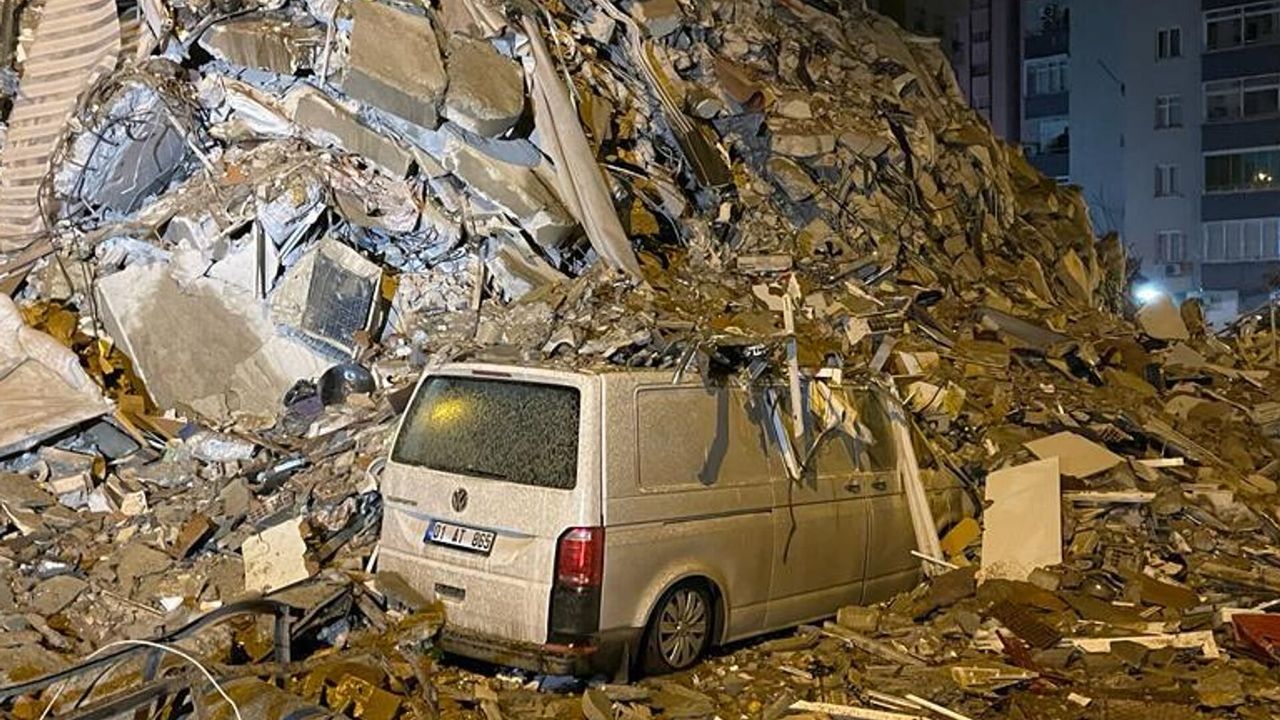 Kahramanmaraş'ta 7.4 büyüklüğünde deprem: Hasar çok ciddi!
