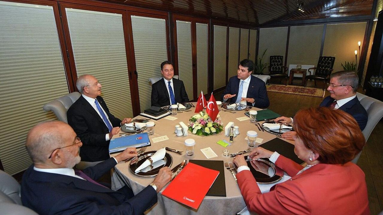 6'lı Masa'nın Kılıçdaroğlu'nu aday olarak açıklamasının ardından ilk istifa geldi