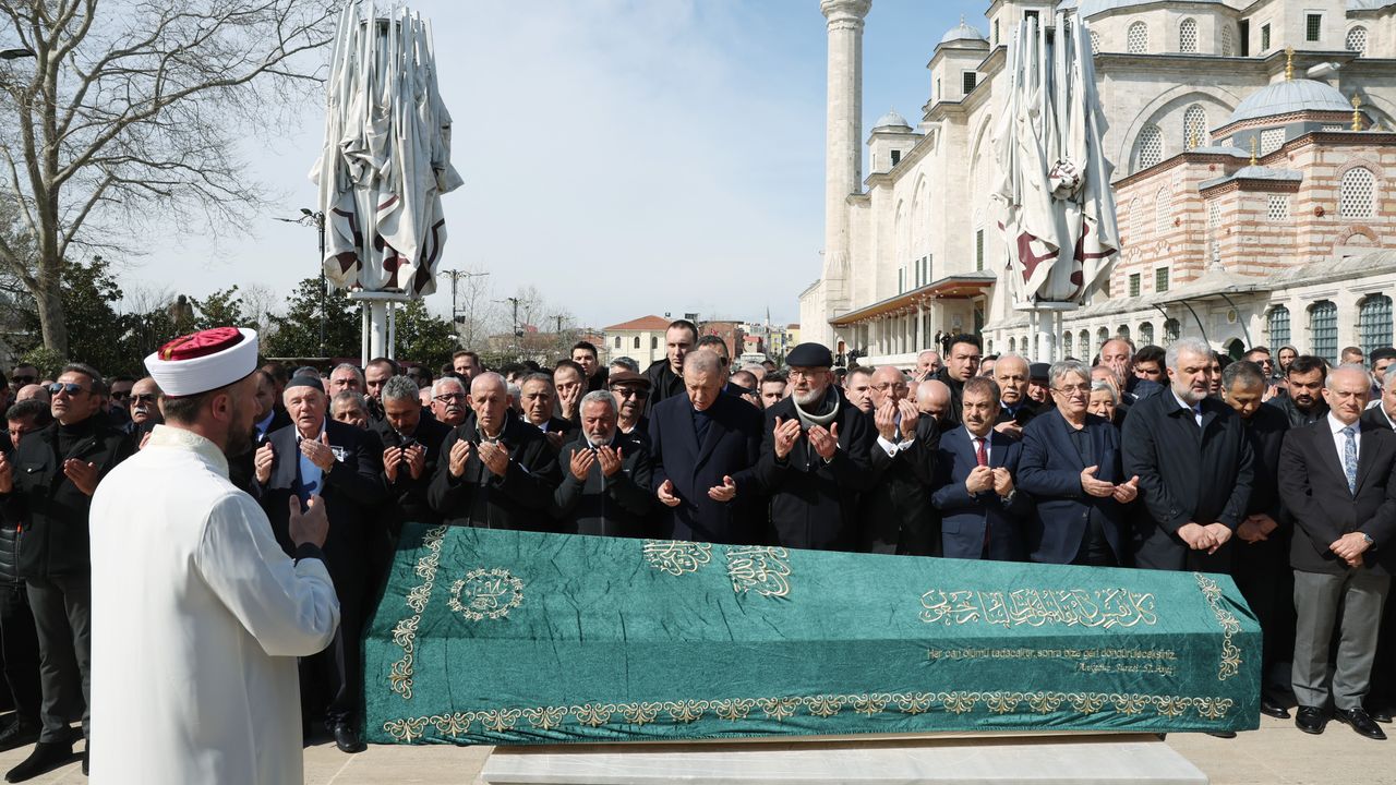 Cumhurbaşkanı Erdoğan Kemal Coşkun'un cenazesine katıldı. Kemal Coşkun kimdir?