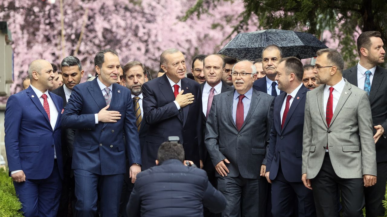 Erdoğan ile Fatih Erbakan merhum Erbakan'ın odasında ne konuştular? Ortaya çıktı