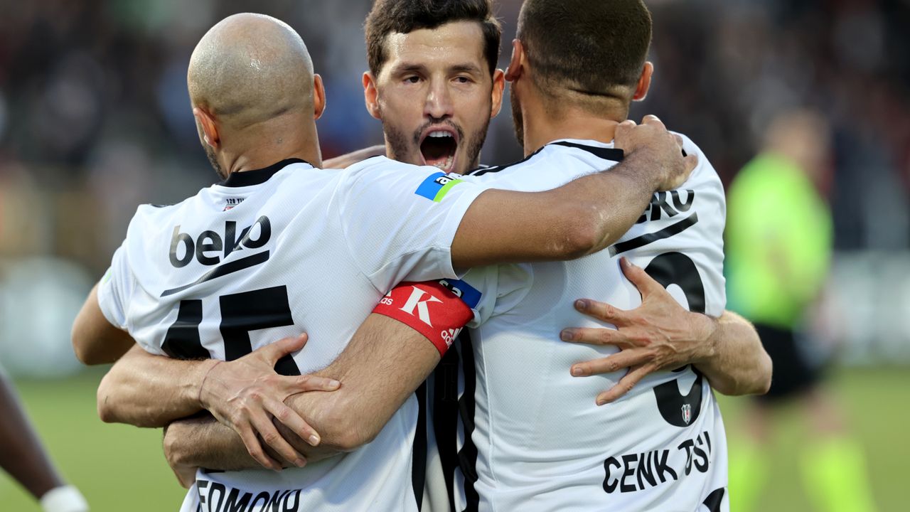 Beşiktaş Ümraniye'yi rahat yendi, Galatasaray'a gözdağı verdi