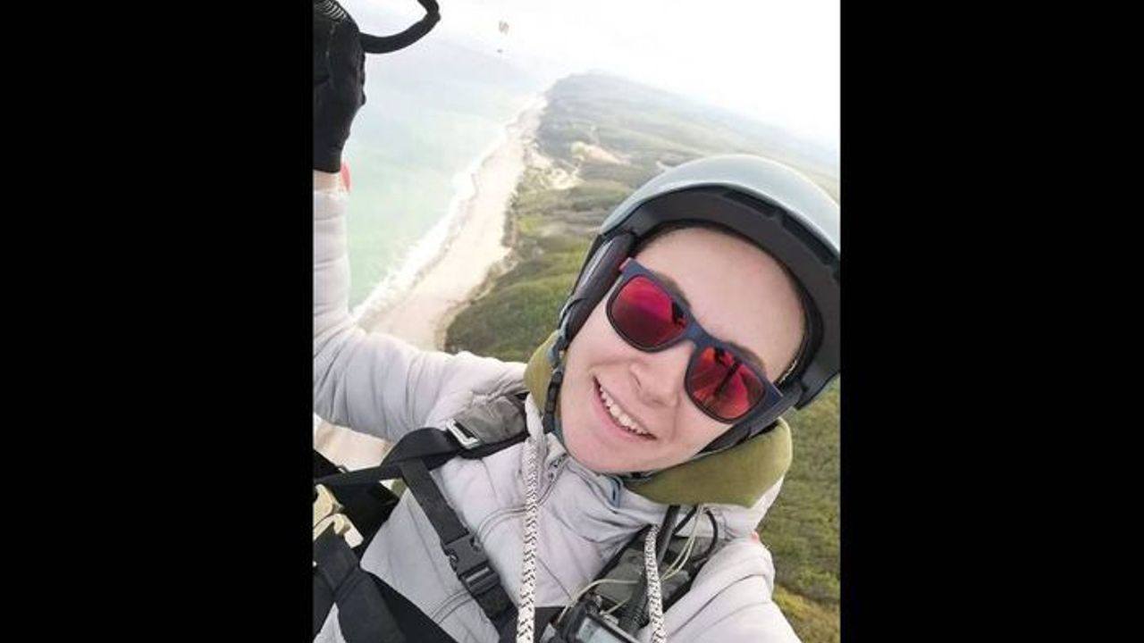 Alanya'da paraşüt denize düştü: Gülsüm Çelik öldü, Sümeyye Al yaralandı