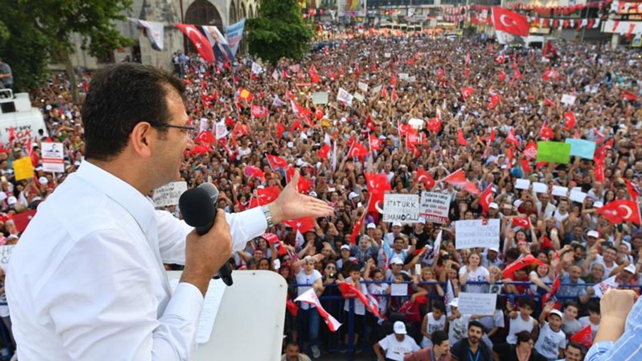 'İmamoğlu, Erdoğan'ın memleketi Rize'ye giremez' demişlerdi: Büyük coşkuyla karşılandı