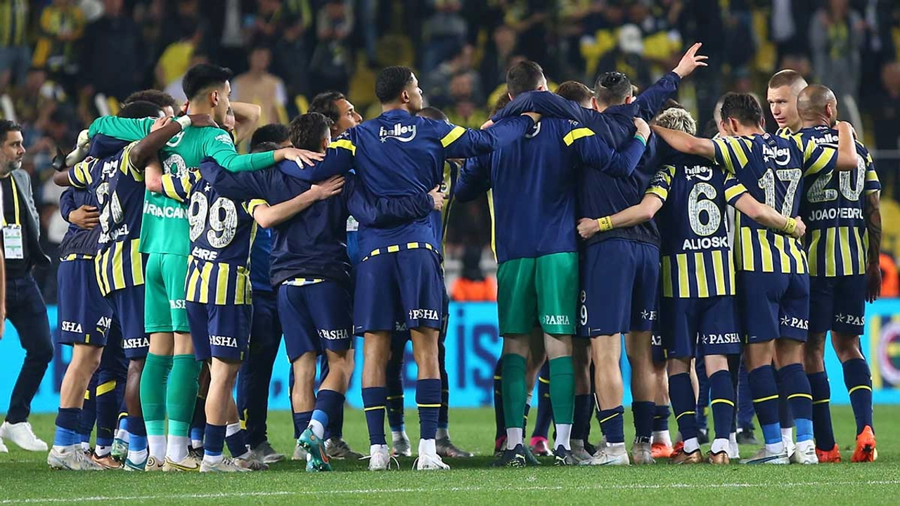 Fenerbahçe 12’den vuracak! Kaleye dünya markası isim geliyor