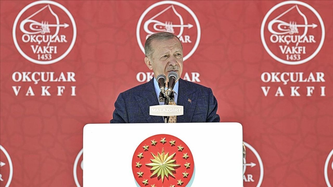 Erdoğan'dan Malazgirt açıklaması: İllerimizi tekrar geri almaya hazır mıyız?