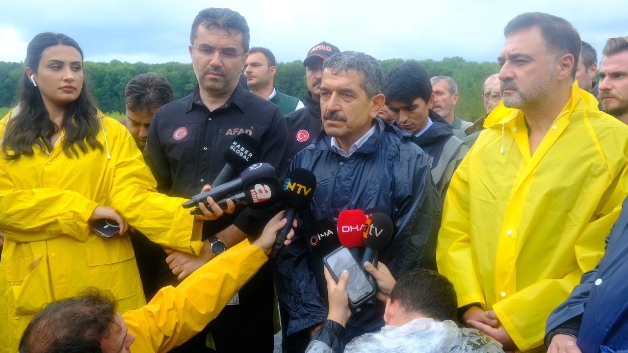 Kırklareli'nde sel felaketi: 2 kişinin cesedi bulundu, 4 kişi aranıyor