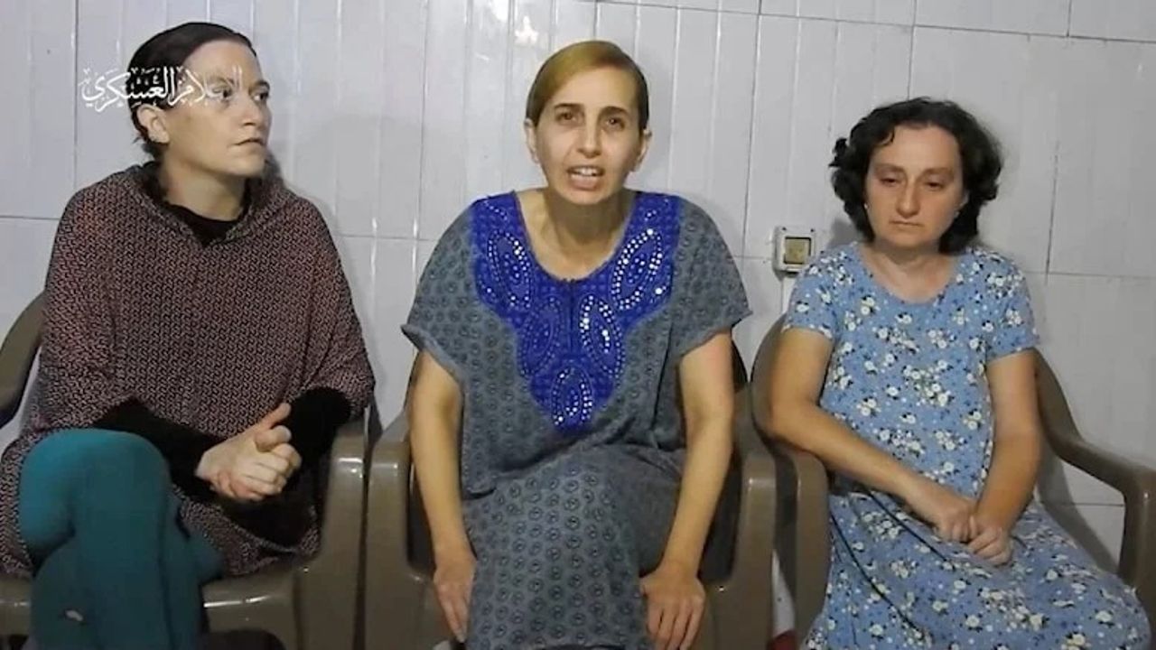 Kassam Tugayları İsrailli kadın esirleri görüntülü konuşturdu. Netanyahu tepki gösterdi