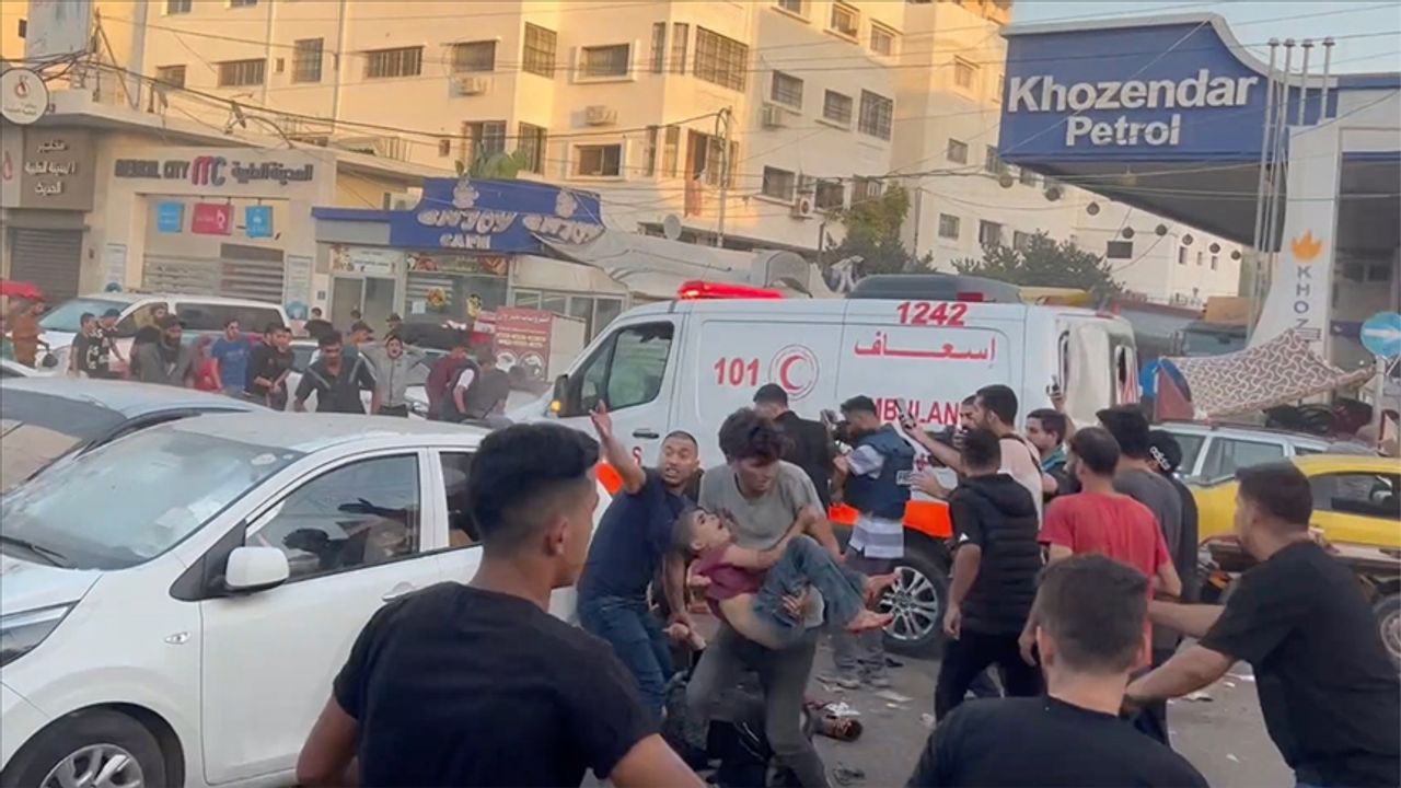 İsrail bu kez de ambulansları vurdu. Çok sayıda ölü ve yaralı var