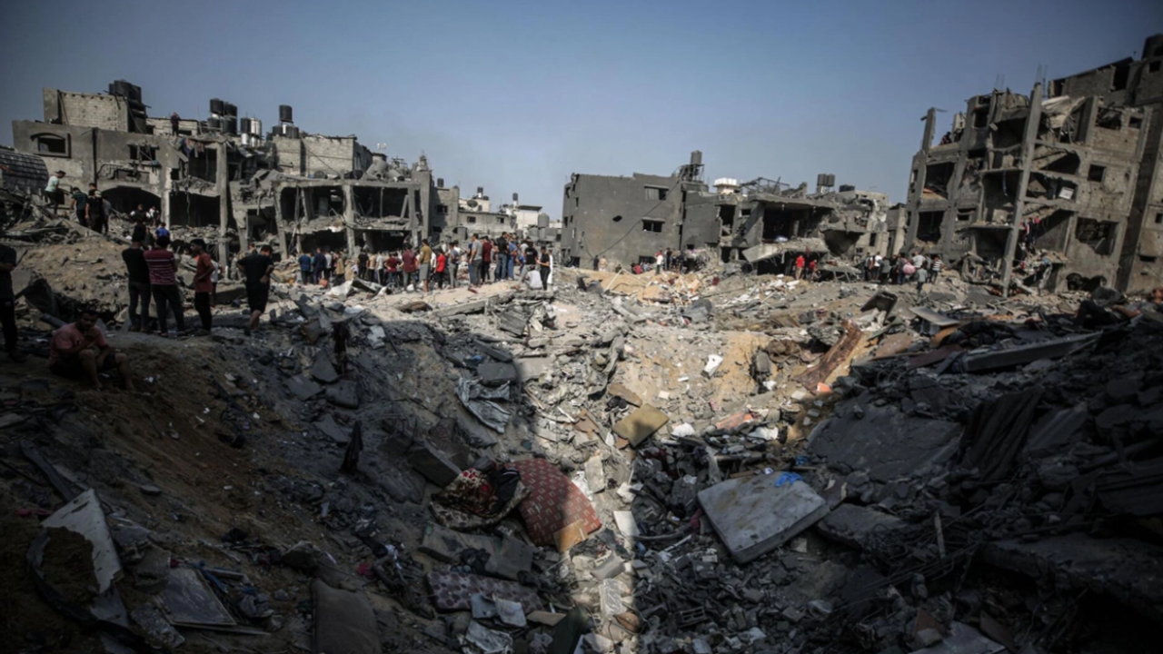 İsrail kana doymuyor! 2 mülteci kampını peşpeşe bombaladı