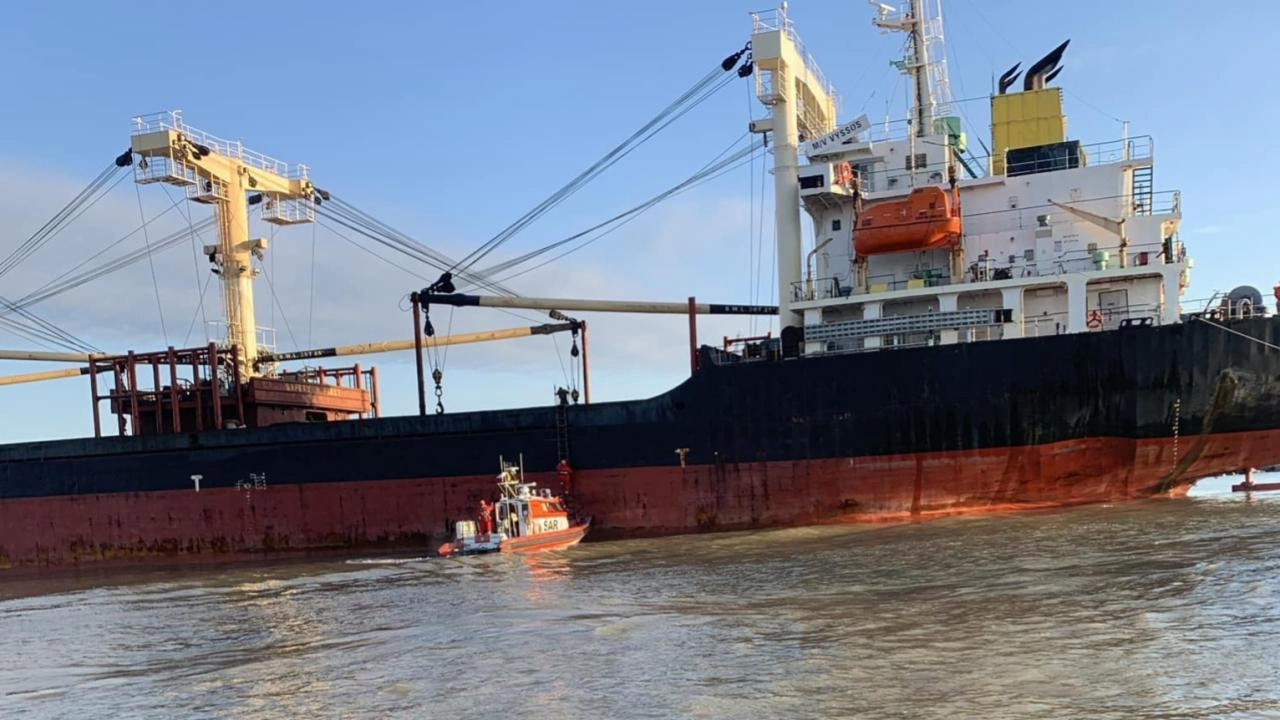 Tuna Nehri'nde gemi mayına çarptı: 4 Türk denizcinin sağlık durumu ile ilgili açıklama!