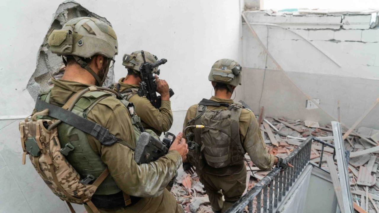İsrailli gardiyanlar Filistinli mahkumu öldürdü!