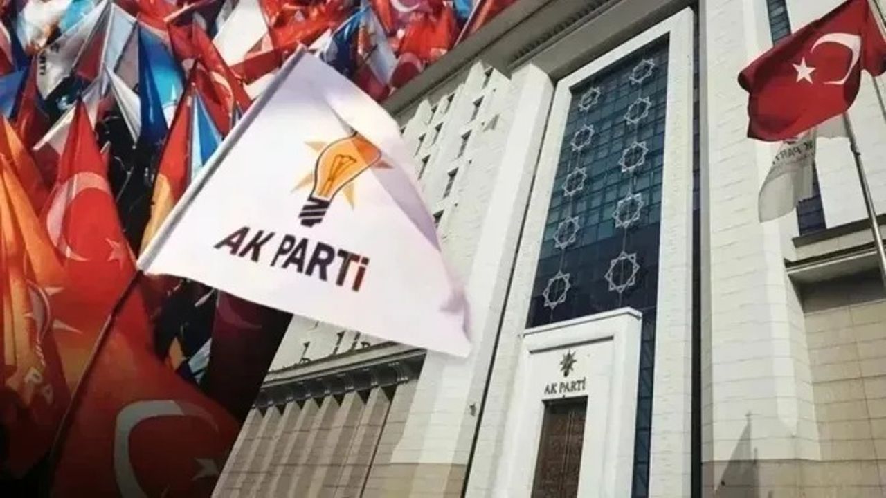 AK Parti'nin 3 büyükşehirde belediye başkan adayı belli oldu. CHP'li eski vekil sürprizi