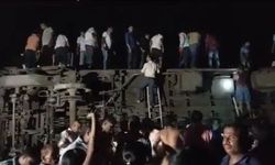 Yolcu treniyle yük treni çarpıştı: 233 ölü, 900 yaralı