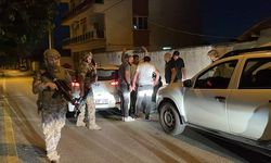 Aydın'da bir kişi polisi bıçakladı