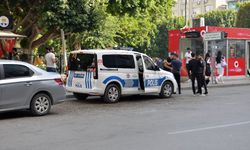 Adana'da 'Yemeğinizde bebek kanı var' dedi, restoran çalışanını bıçakladı
